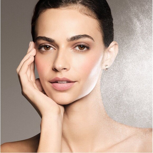 Laura Mercier TRANSLUCENT PURE SETTING SPRAY 16HR - Picture 8 of 8